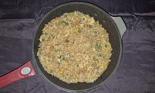 Prženi pirinač (Fried rice) za 3 osobe 1 Prženi pirinač (Fried rice) za 3 osobe