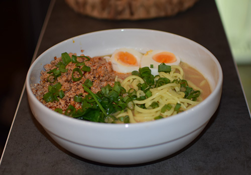 Tan tan ramen - serviranje